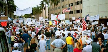 Bush supporters in front of the courthouse